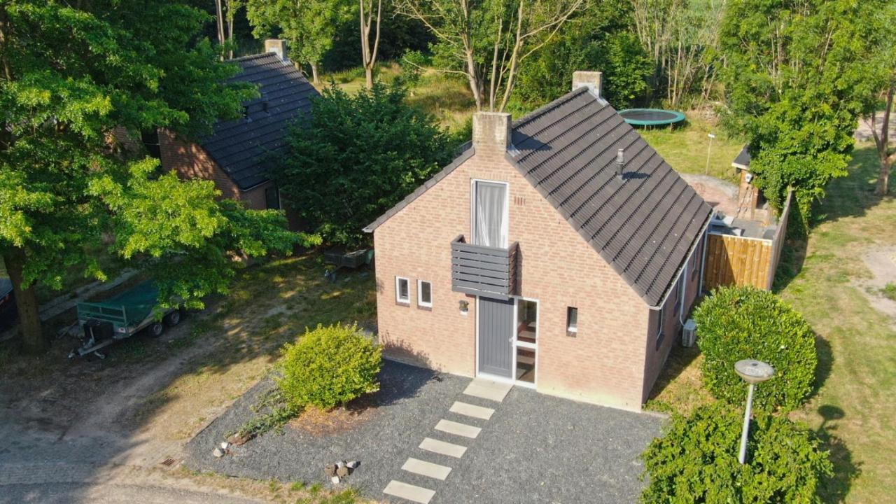 Ferienhaus Recreatiewoning Maas En Waal 191